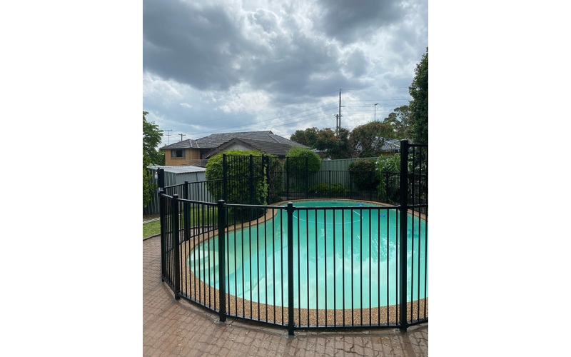 LL-Pool Fence-001