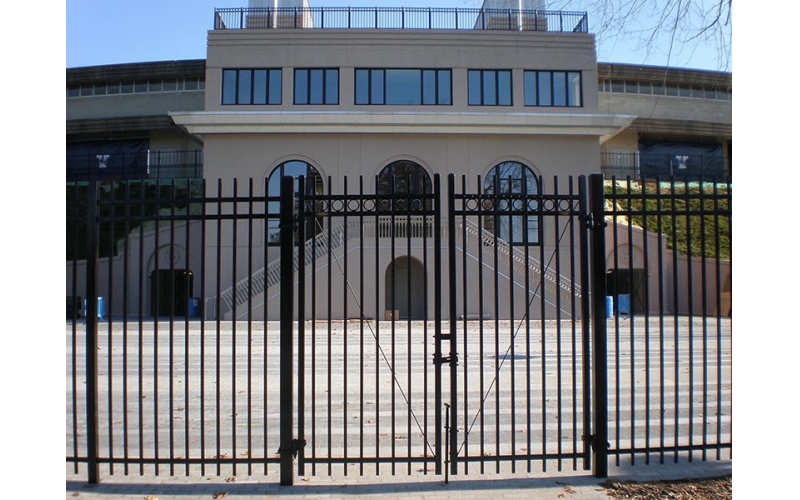 LL-Gate-004