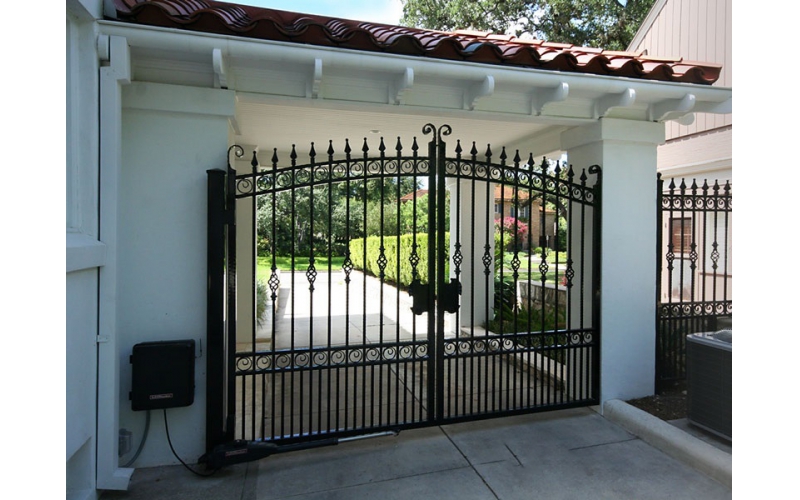 LL-Gate-008
