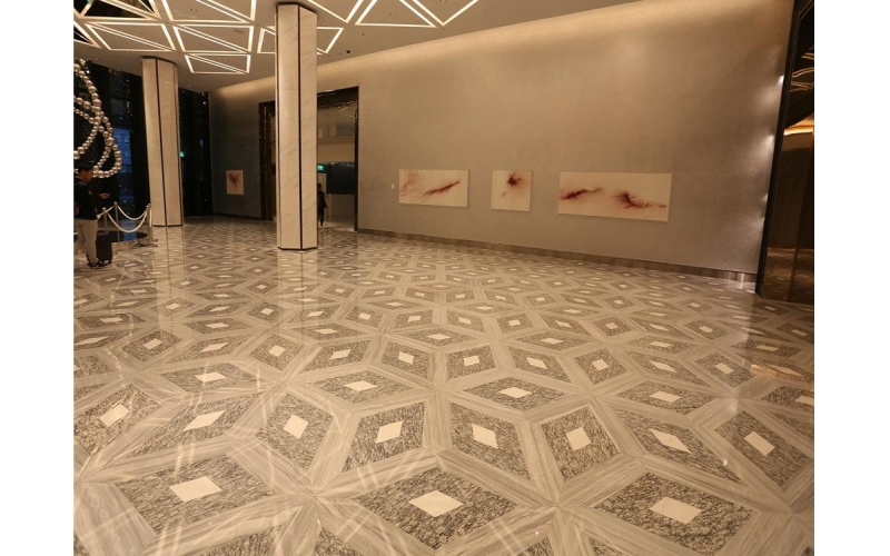 Wooden Marble & Spray White